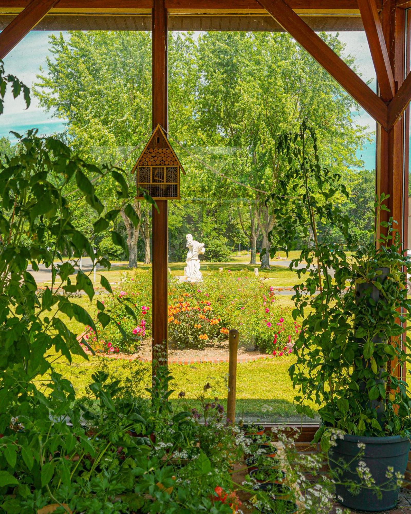 Hotel-Restaurant Domaine De La Grande Garenne Neuvy-sur-Barangeon Zewnętrze zdjęcie